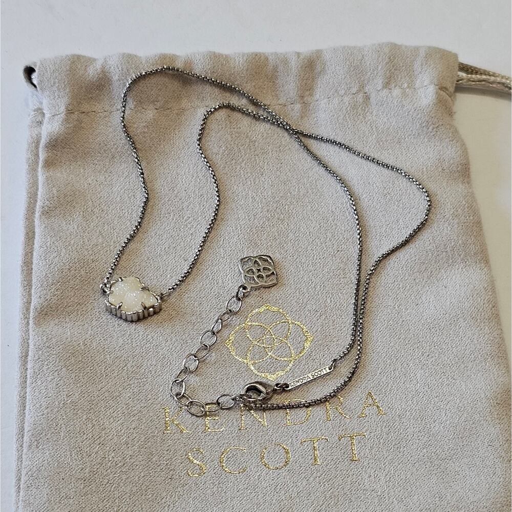 Kendra Scott Silver and White Drusy‎ Pendant Necklace